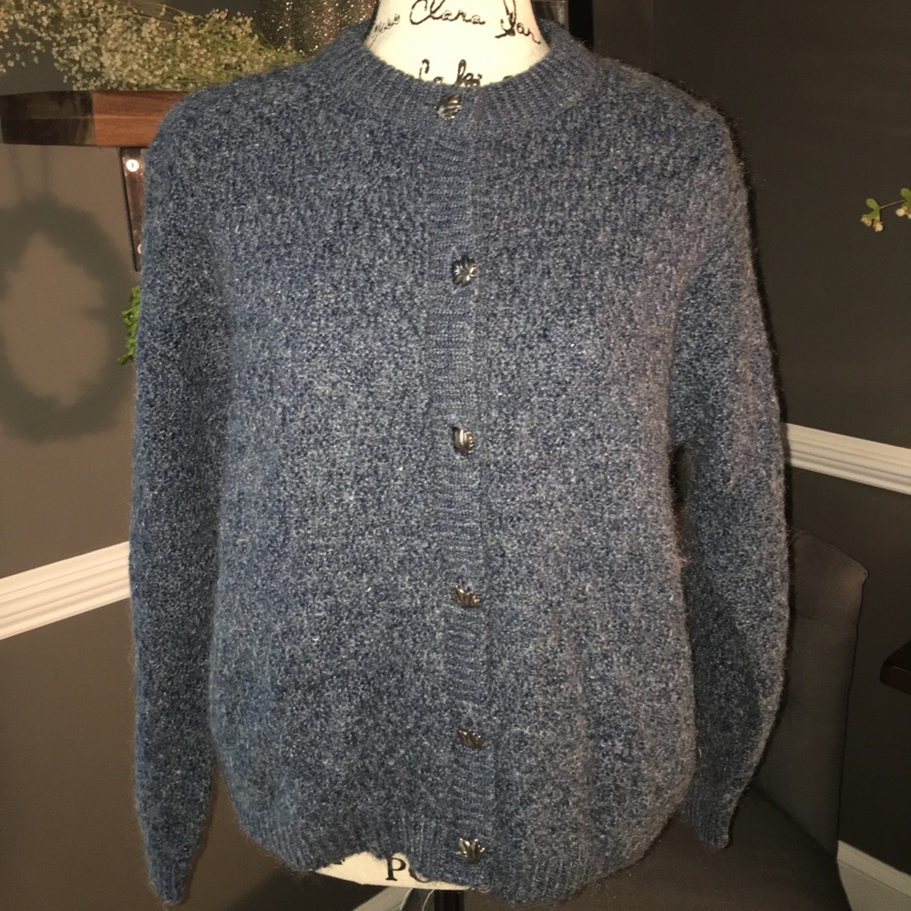 Alps fine women’s apparel wool sweater